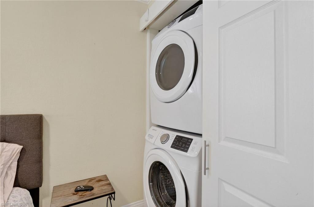 NAPLES PARK - Residential