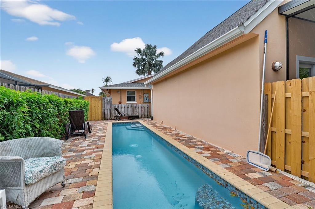 NAPLES PARK - Residential