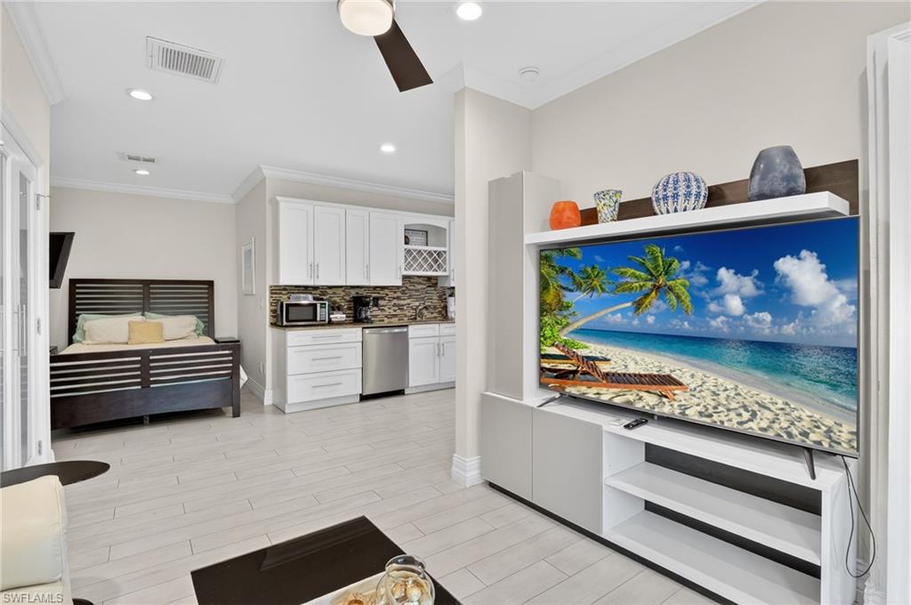 NAPLES PARK - Residential