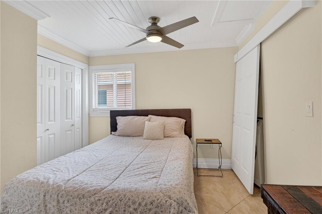 NAPLES PARK - Residential