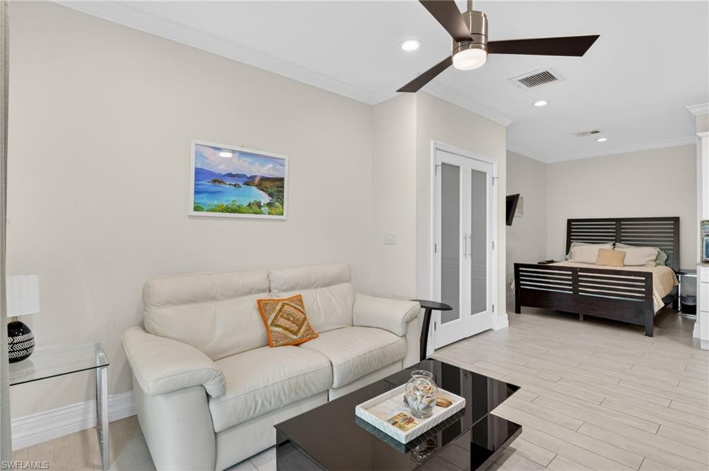 NAPLES PARK - Residential