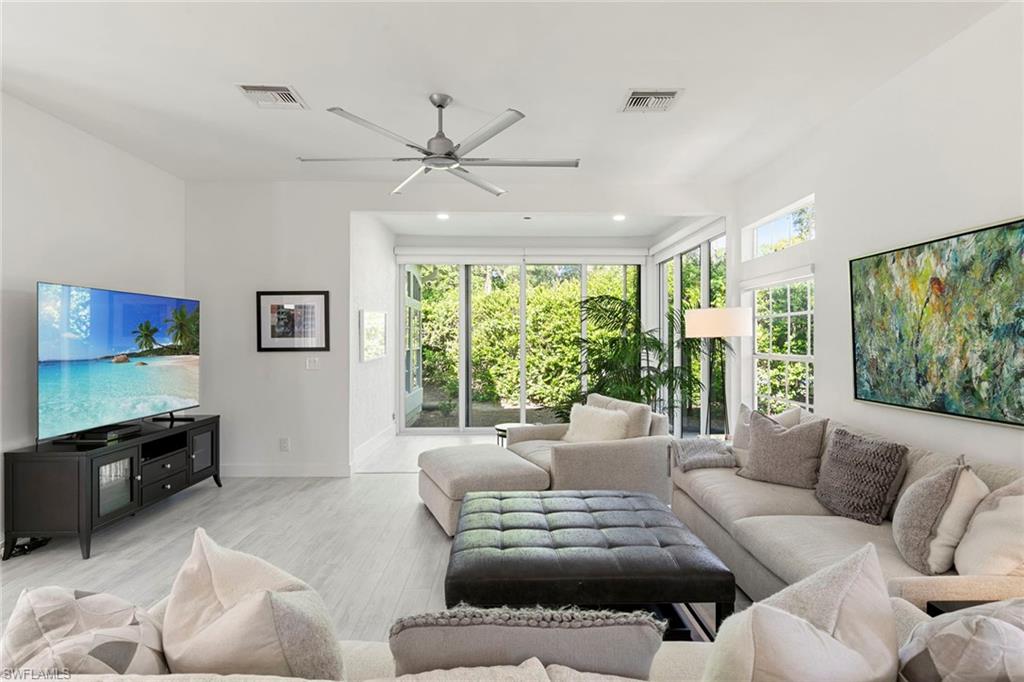 101 Amblewood LN 1-104