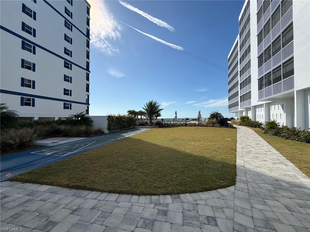 ISLAND REEF CLUB - Residential