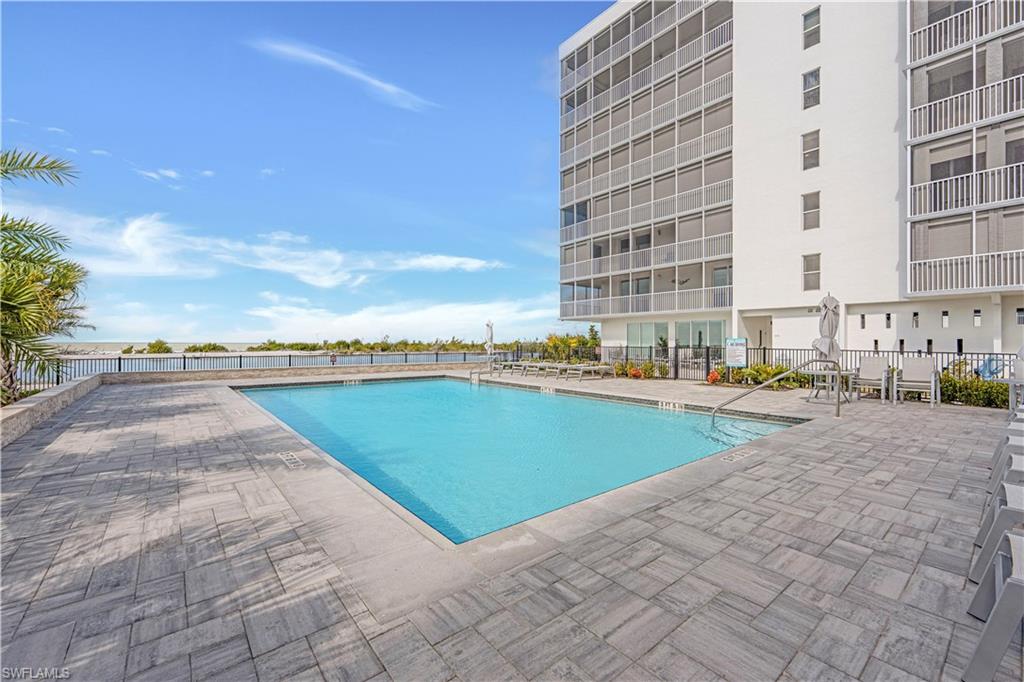 ISLAND REEF CLUB - Residential