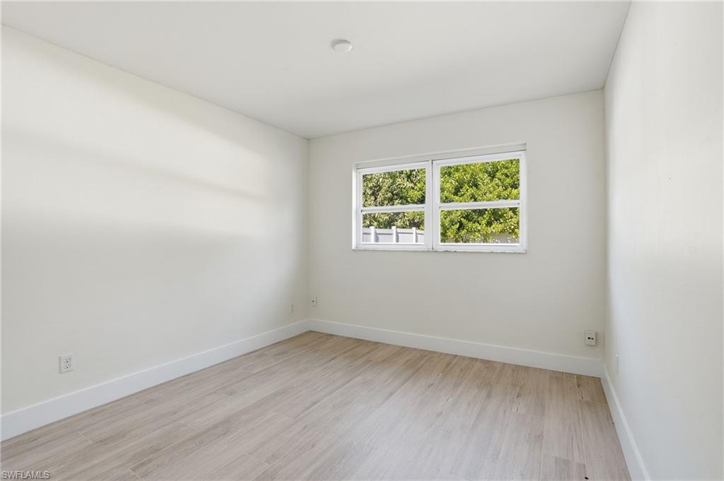 LA CHELLE MANOR - Residential