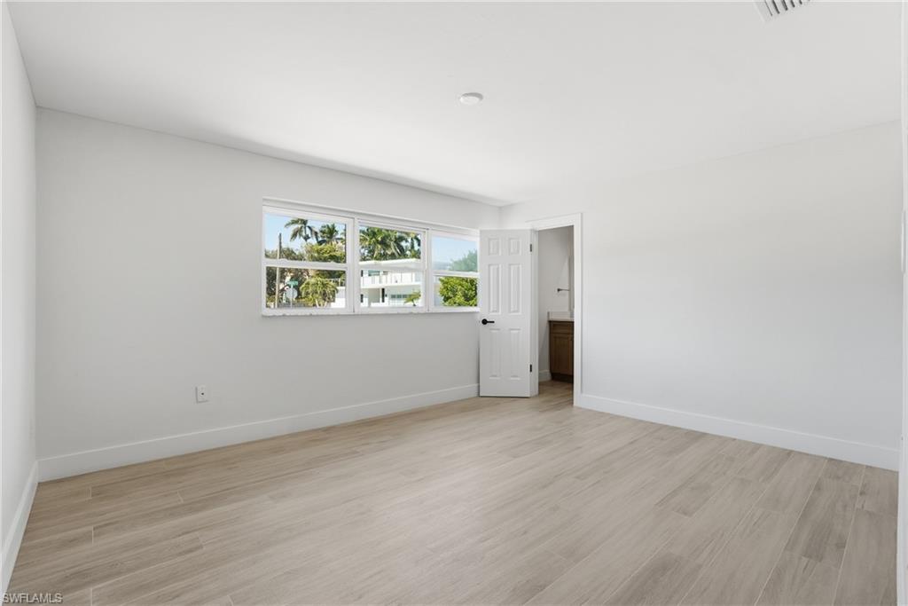 LA CHELLE MANOR - Residential