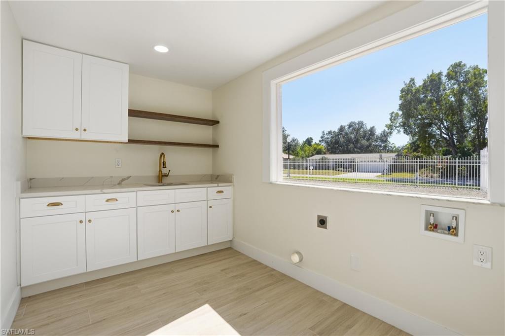 LA CHELLE MANOR - Residential