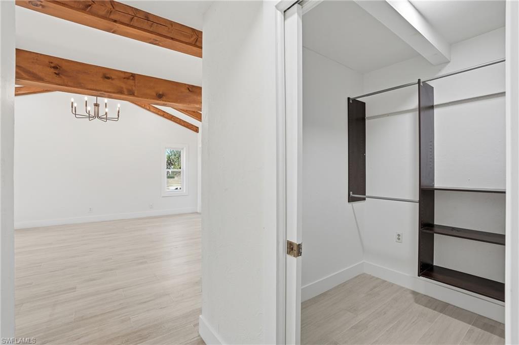 LA CHELLE MANOR - Residential