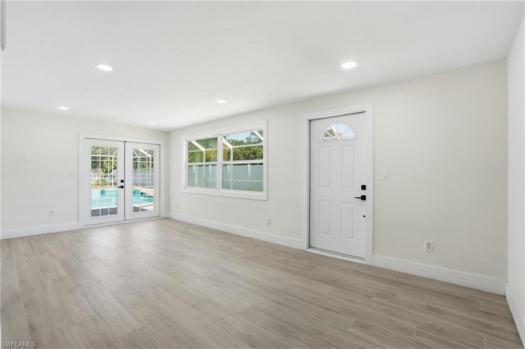 LA CHELLE MANOR - Residential