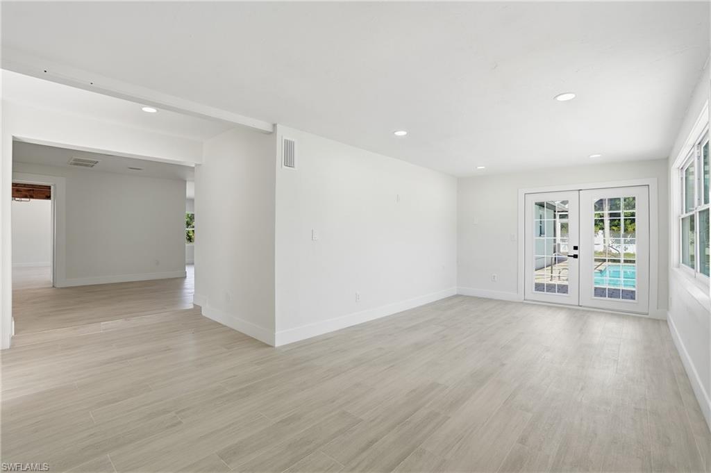 LA CHELLE MANOR - Residential