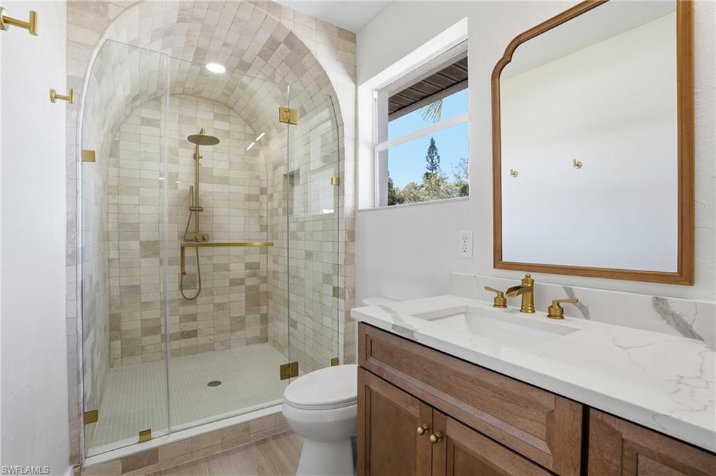 LA CHELLE MANOR - Residential