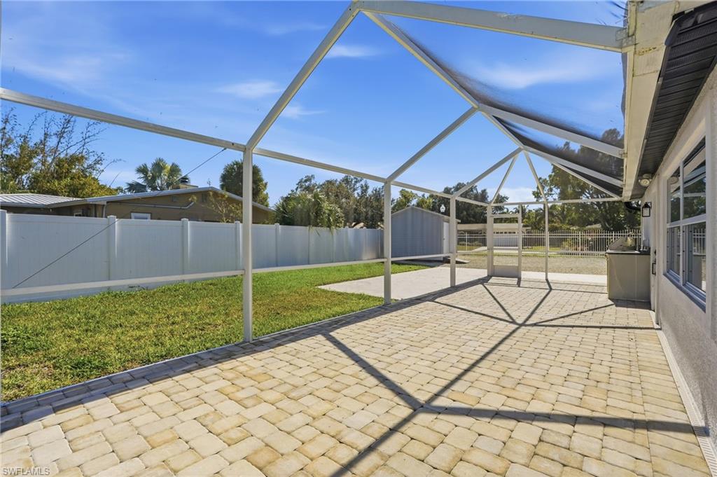 LA CHELLE MANOR - Residential