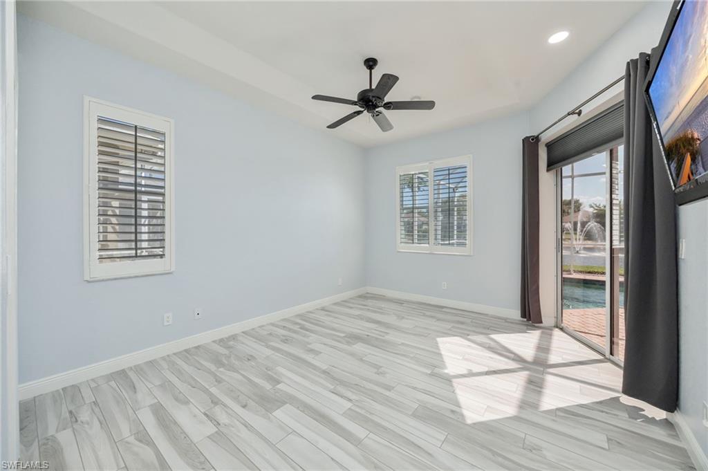 IBIS COVE - Residential