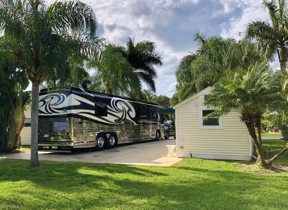 RIVERBEND MOTORCOACH RESORT - Land