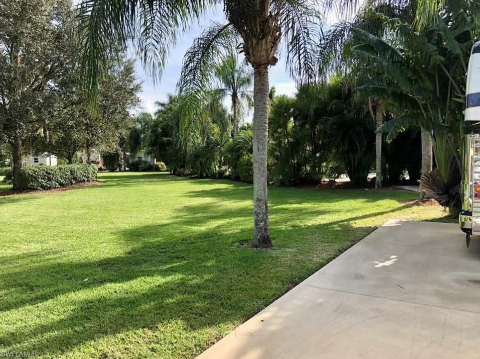 RIVERBEND MOTORCOACH RESORT - Land