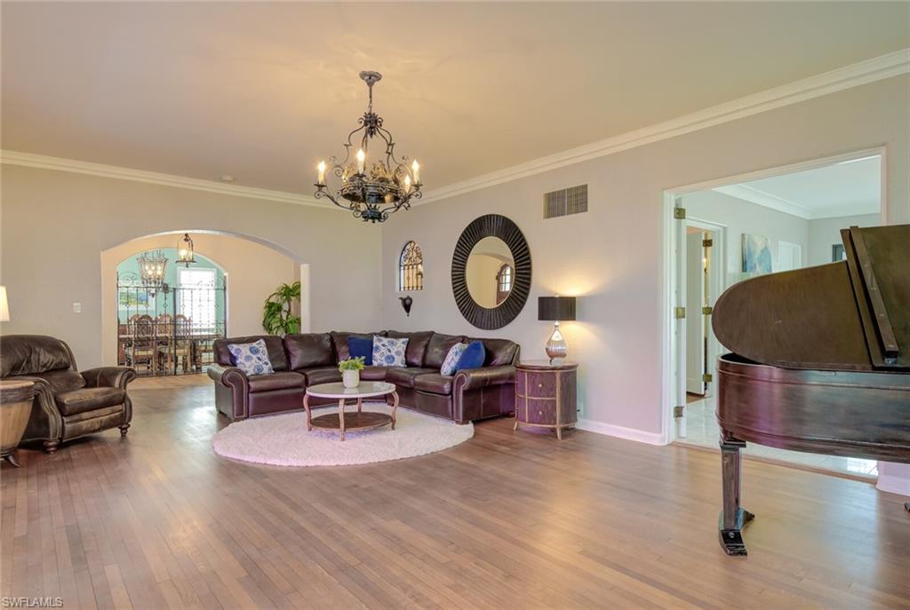 YORK MANOR - Residential