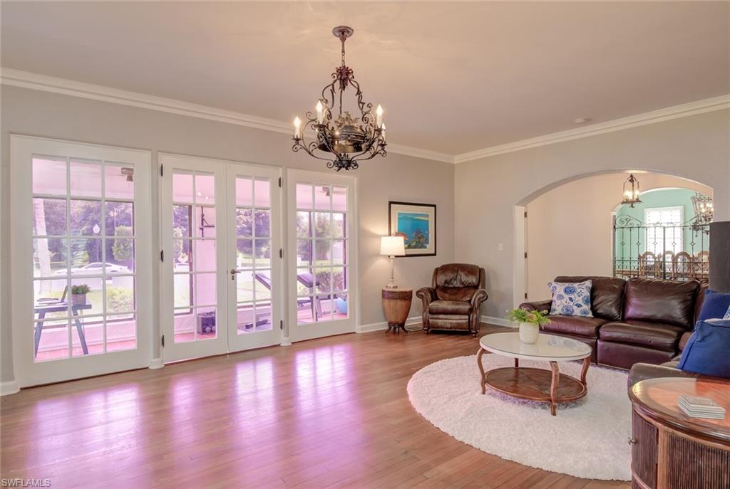 YORK MANOR - Residential