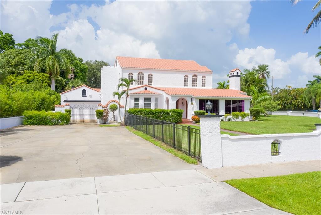 YORK MANOR - Residential