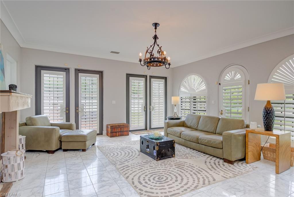 YORK MANOR - Residential