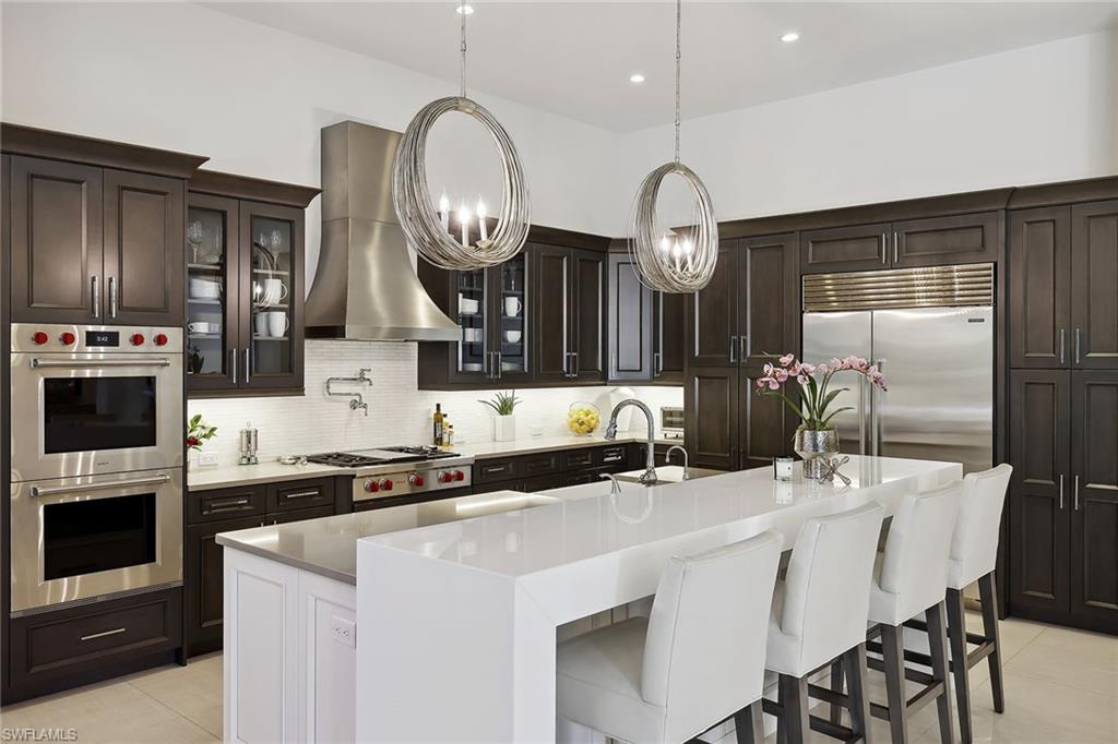 MOORINGS - Residential