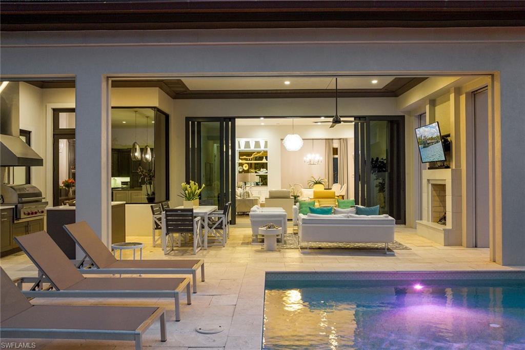 MOORINGS - Residential