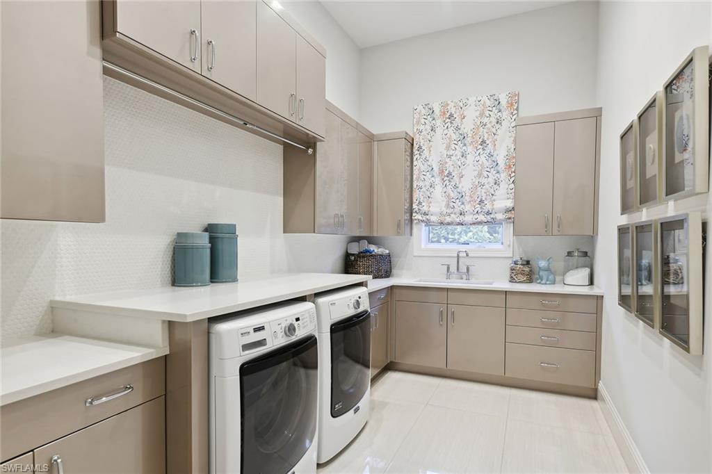 MOORINGS - Residential