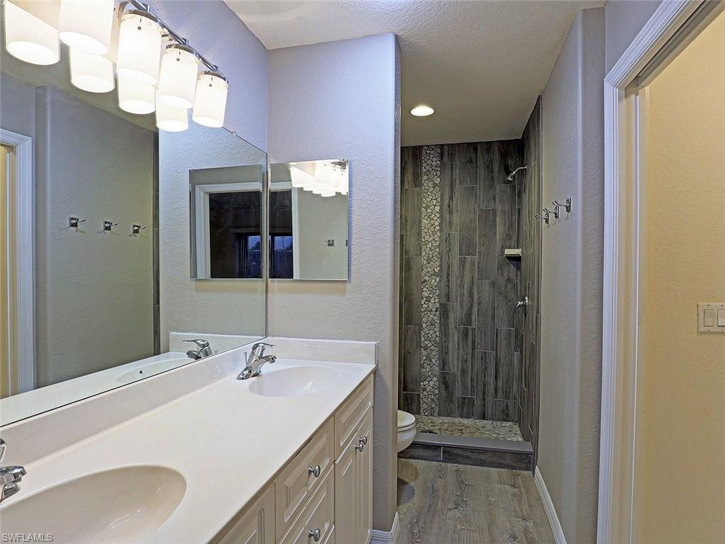 VILLAGE OF CEDARBEND - Residential Lease