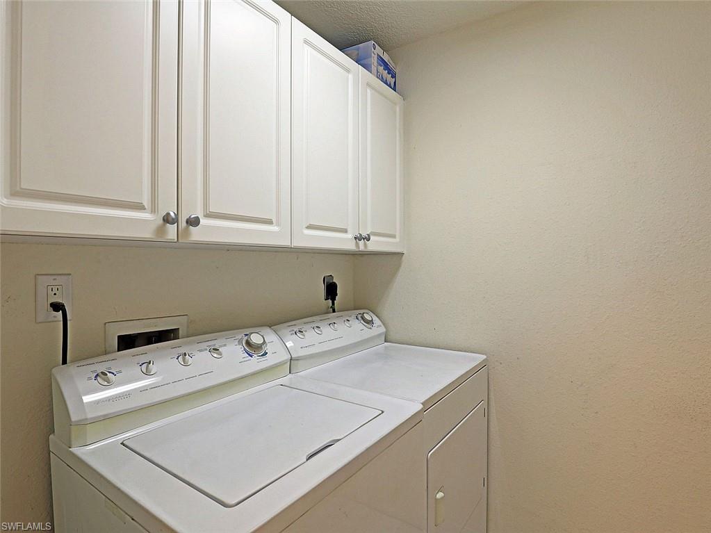 VILLAGE OF CEDARBEND - Residential Lease