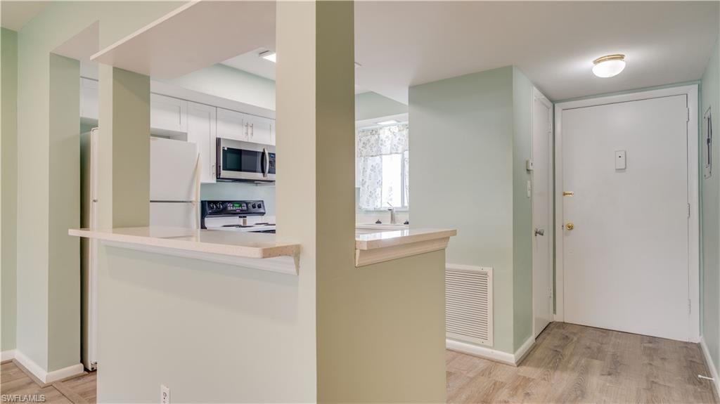 GOLF VIEW APTS CONDOMINIUM - Residential Lease