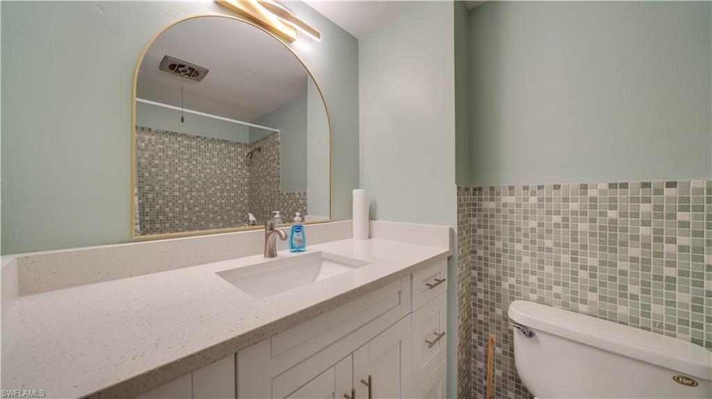 GOLF VIEW APTS CONDOMINIUM - Residential Lease