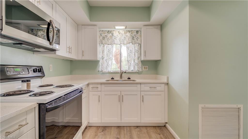 GOLF VIEW APTS CONDOMINIUM - Residential Lease