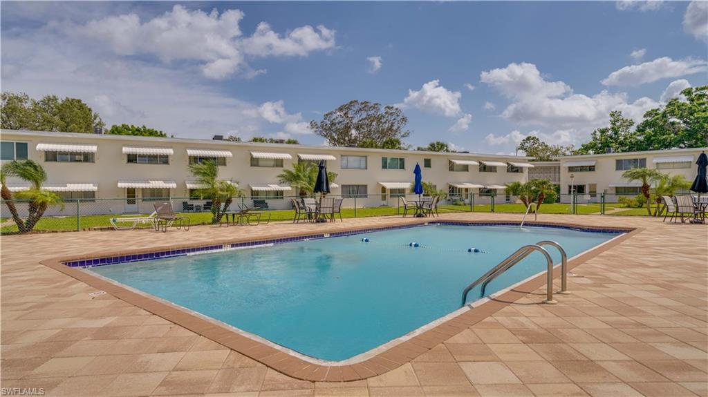 GOLF VIEW APTS CONDOMINIUM - Residential Lease