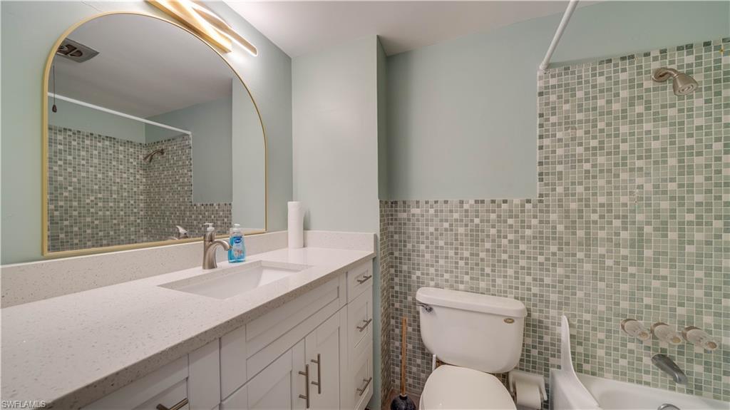 GOLF VIEW APTS CONDOMINIUM - Residential Lease