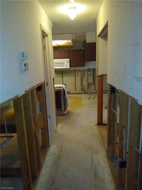 ROYAL WOODS - Residential