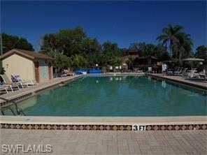 ROYAL WOODS - Residential