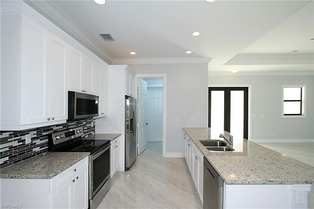 GOLDEN GATE ESTATES - Residential