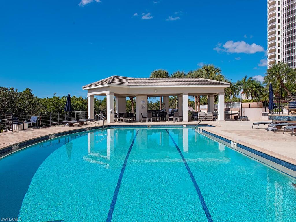 ESTANCIA - Residential