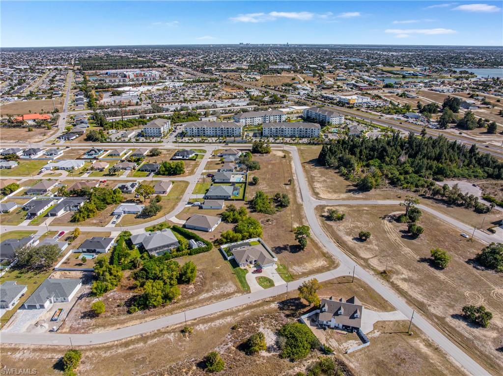 CAPE CORAL - Land