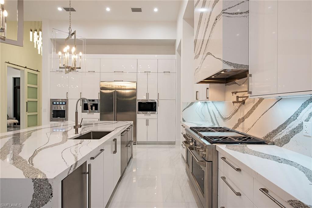 ROYAL HARBOR - Residential