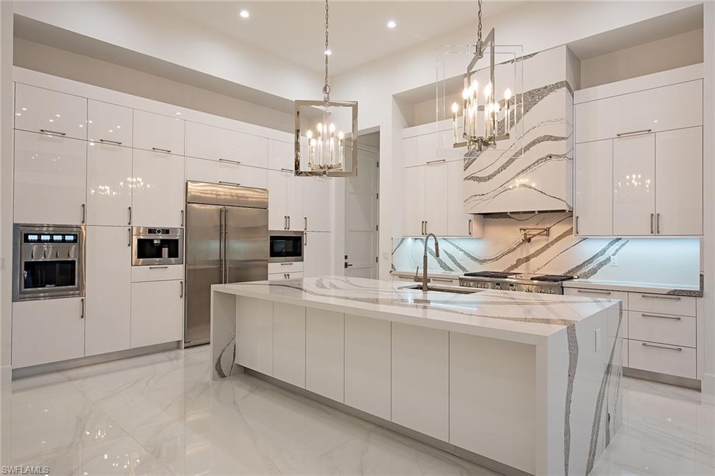 ROYAL HARBOR - Residential