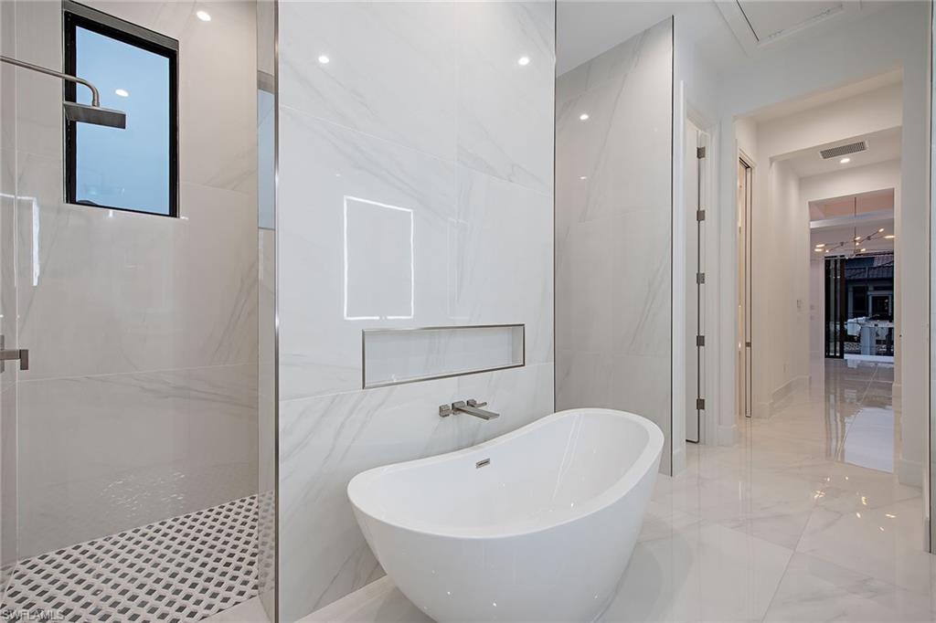 ROYAL HARBOR - Residential