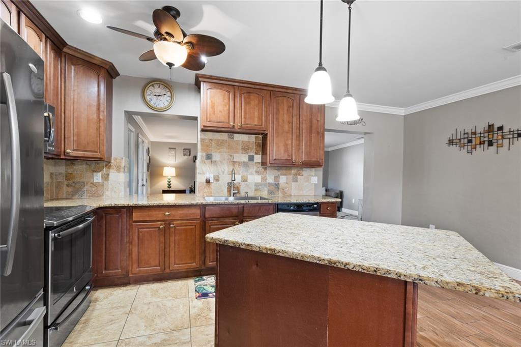 MCGREGOR GROVES - Residential