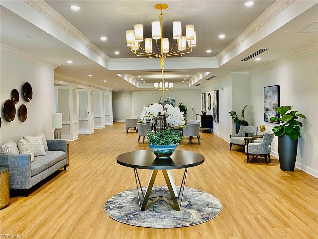 ANDOVER SQUARE - Residential