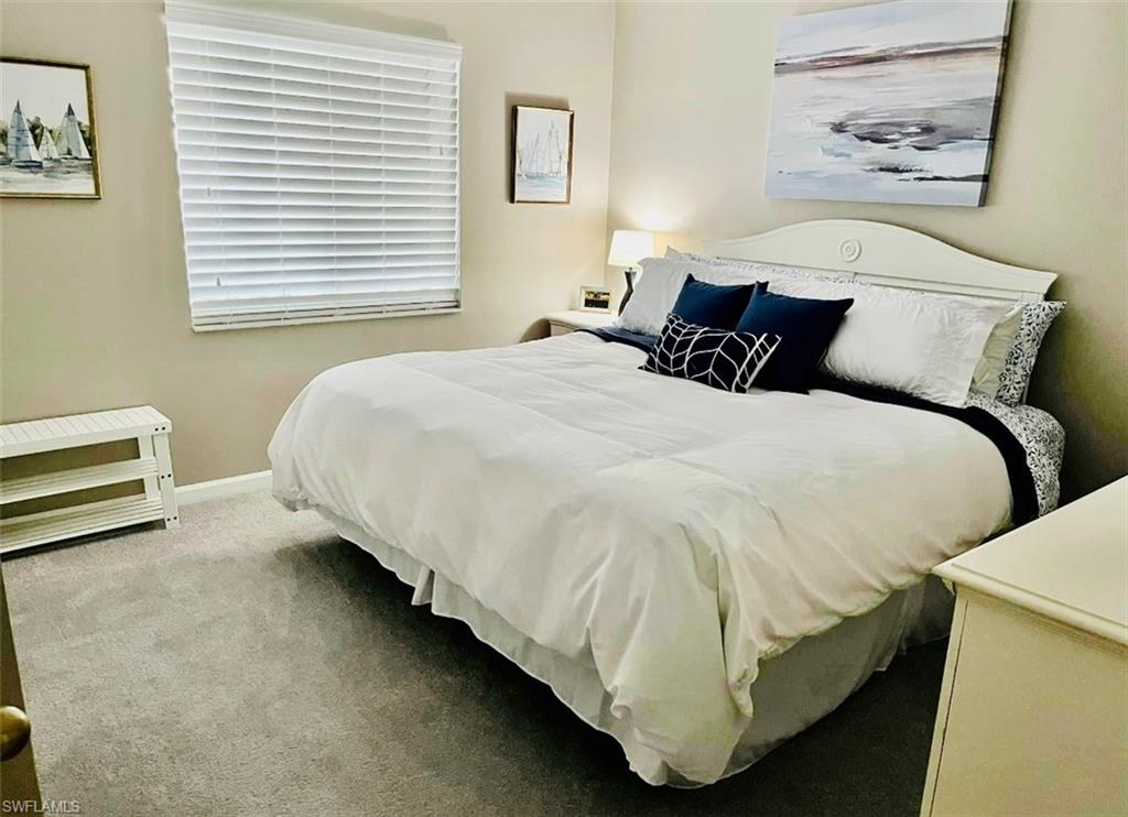 ANDOVER SQUARE - Residential