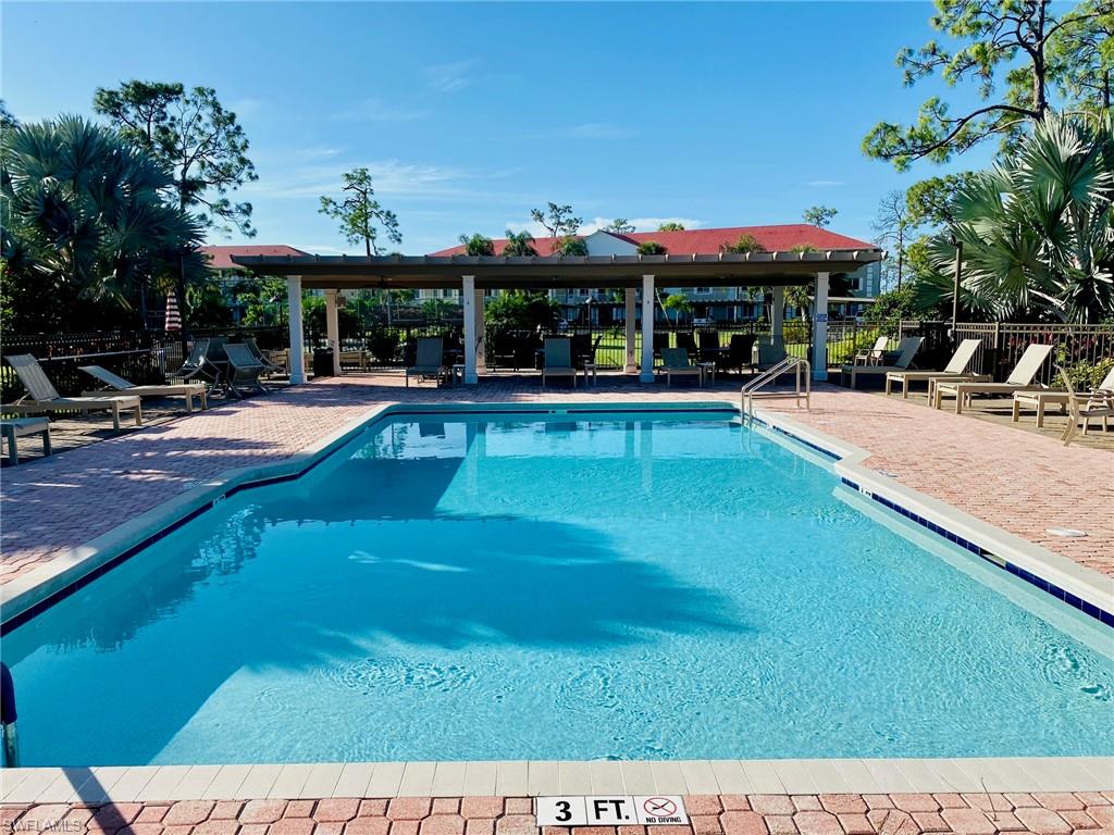 ANDOVER SQUARE - Residential