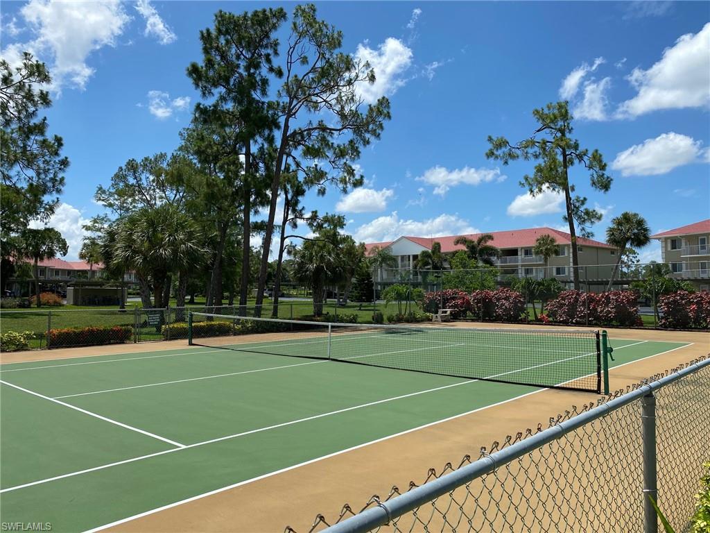 ANDOVER SQUARE - Residential