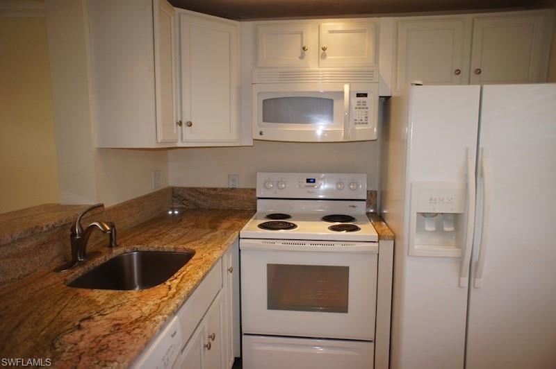 SEVEN LAKES - Residential