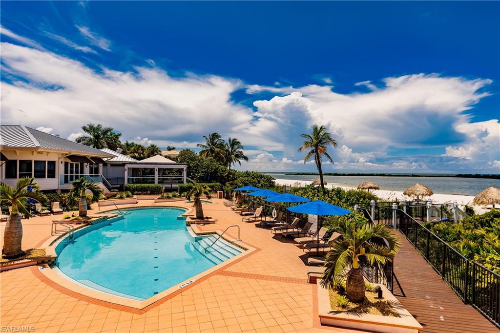 HIDEAWAY BEACH - Residential