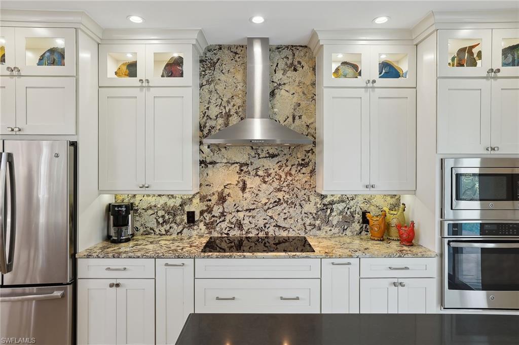 HIDEAWAY BEACH - Residential