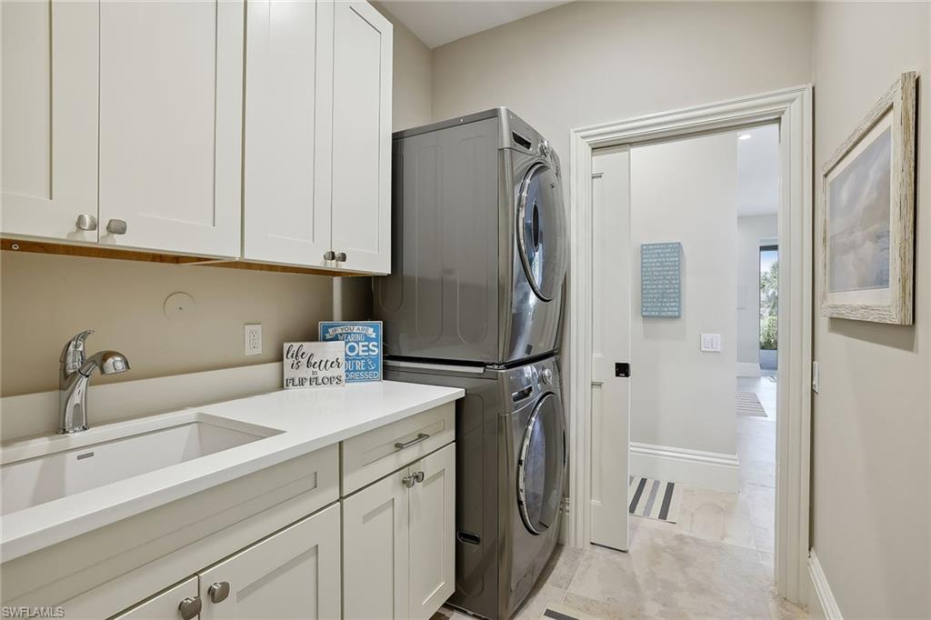 HIDEAWAY BEACH - Residential